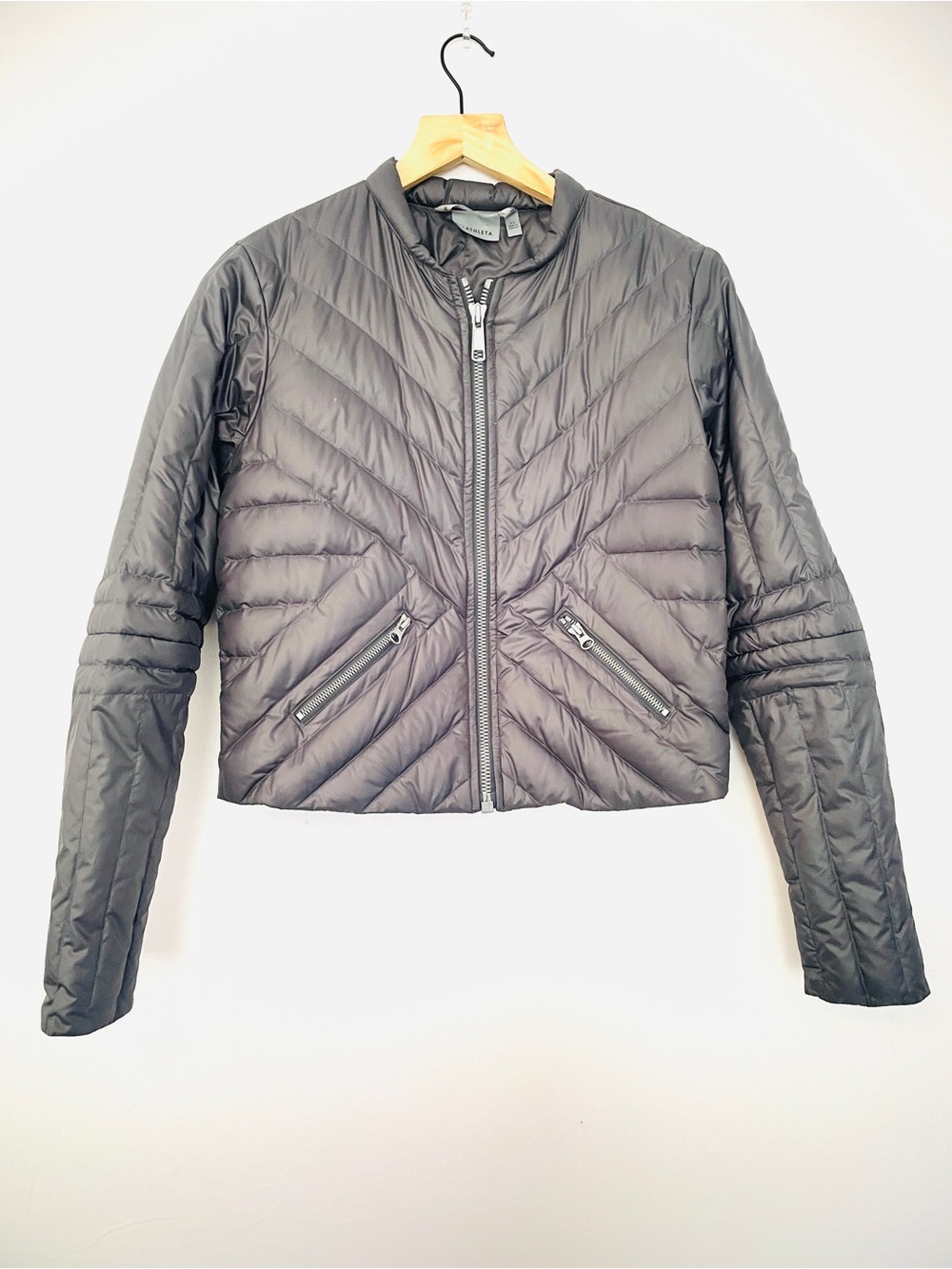 Athleta light gray Quilted cropped Packable Puffer Jacket